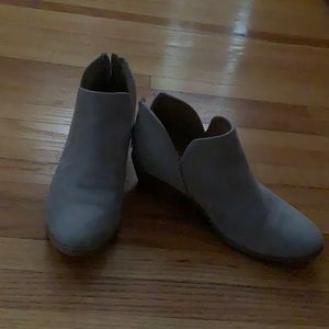 Light Gray booties 5.5